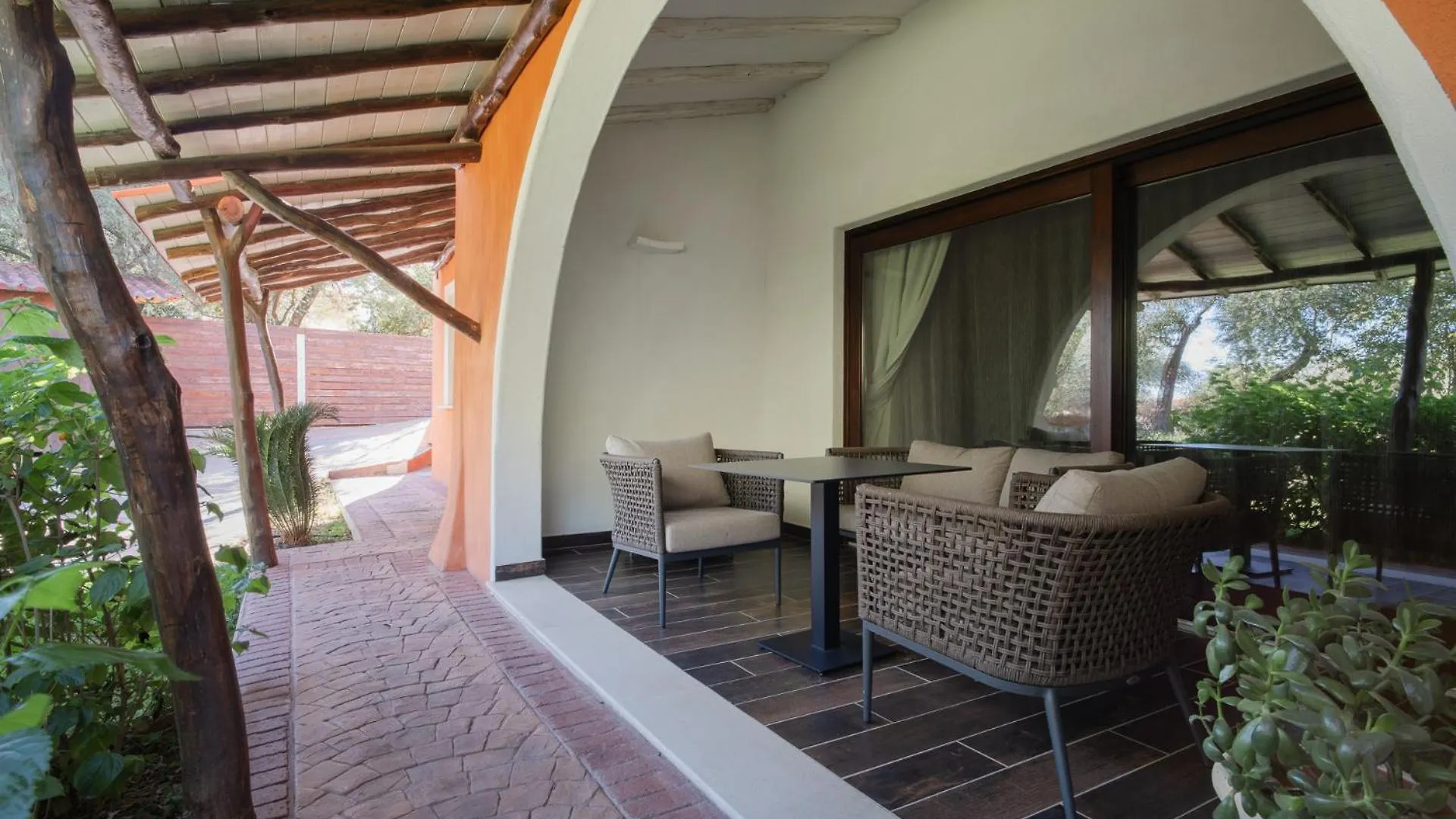 Felix Hotels - Galanias Hotel & Retreat Bari Sardo 4*,